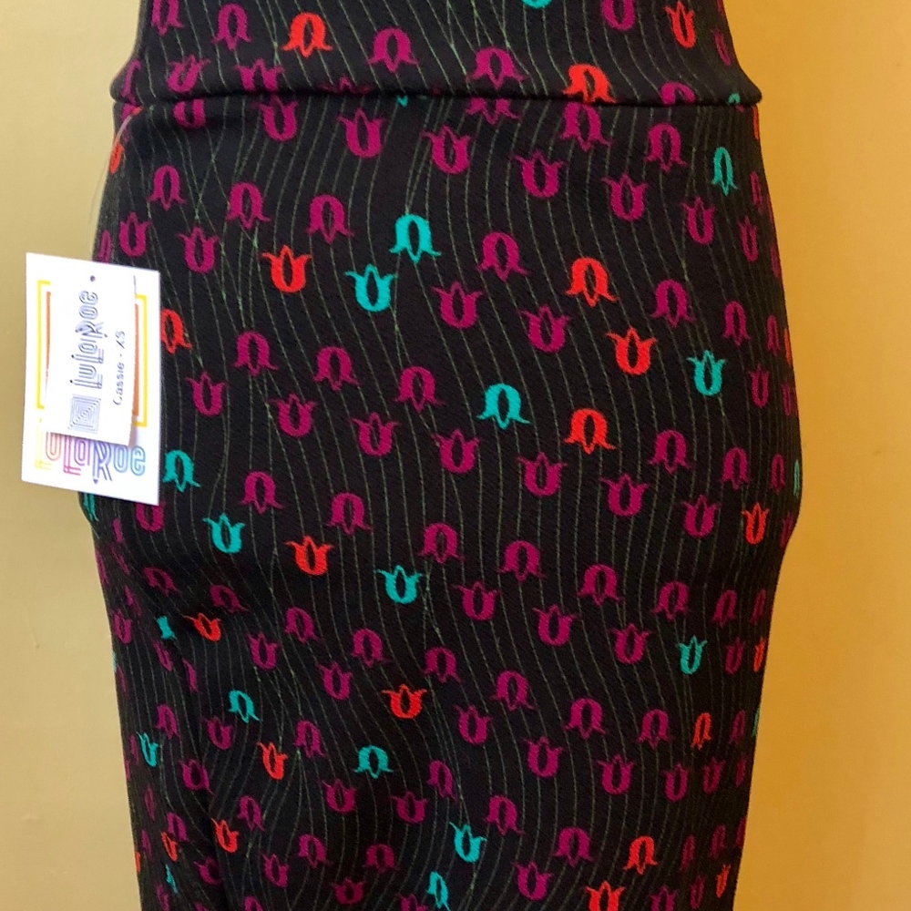 LuLaRoe NWT XS Cassie Skirt